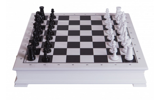 Шахматы Сенеж "Стаунтон" с фигурами, черно-белые Шахматы Сенеж "Стаунтон" с фигурами, черно-белые